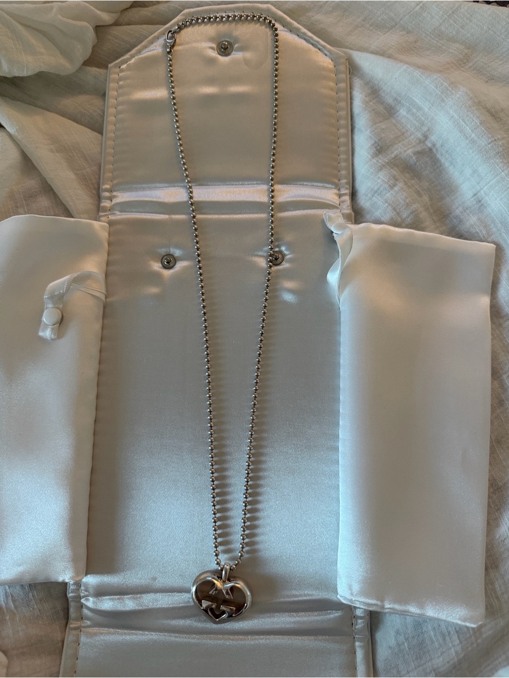 GUCCI Sterling Silver Beaded Heart Logo Pendant - Picture 5 of 13